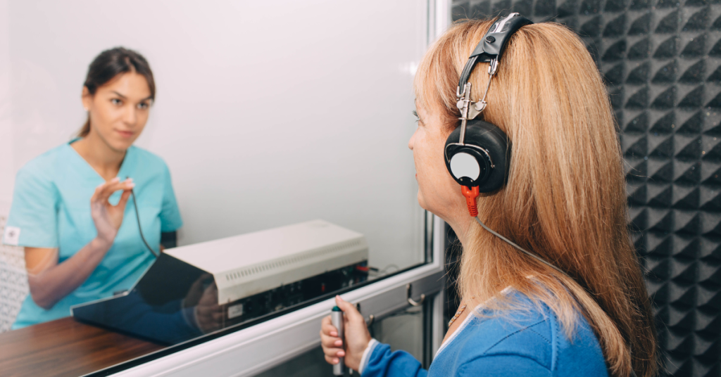 A comparison between speech audiometry and pure tone testing during a hearing exam