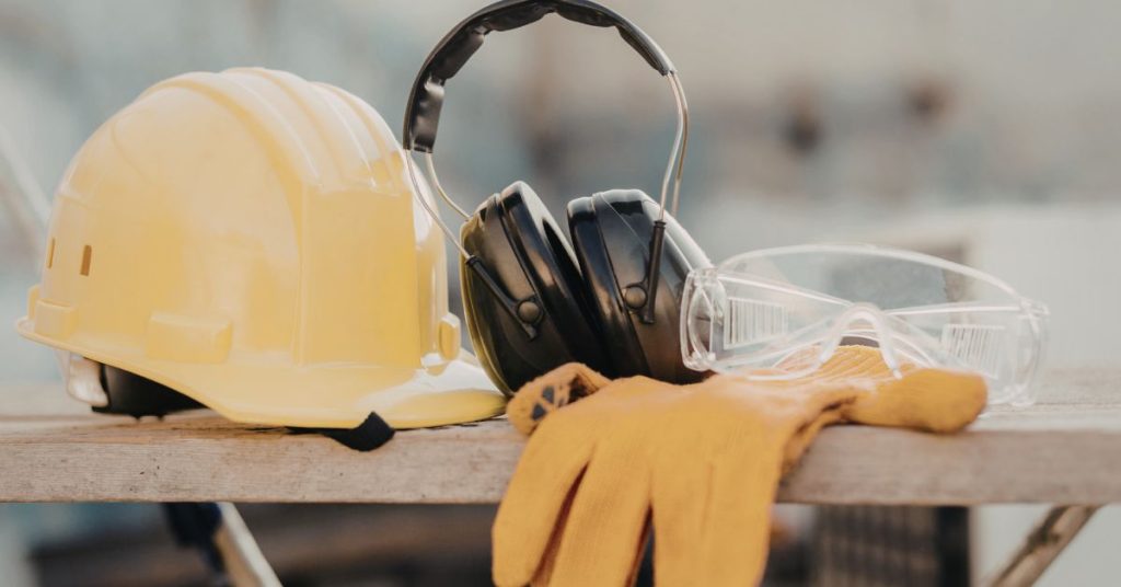 Best earmuffs for noisy workplaces protecting hearing on the job