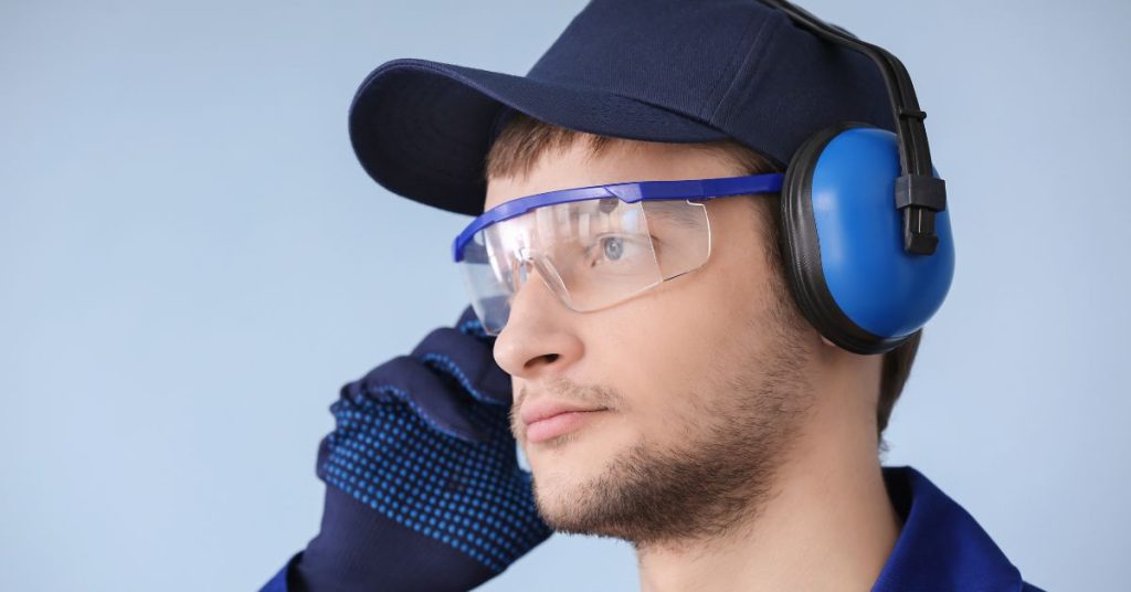 Workplace hearing test and hearing protection in a noisy work environment